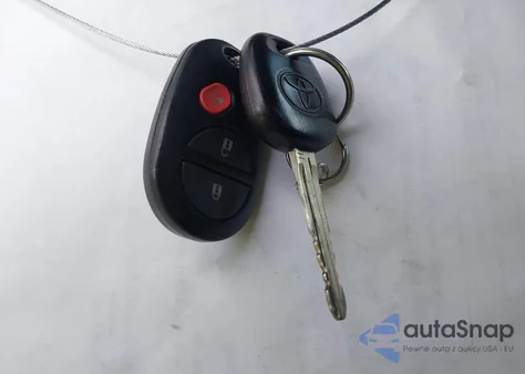 2016 Toyota Sequoia Sr5 5.7L V8 z USA, uszkodzony, nr VIN 5TDZY5G16GS062098